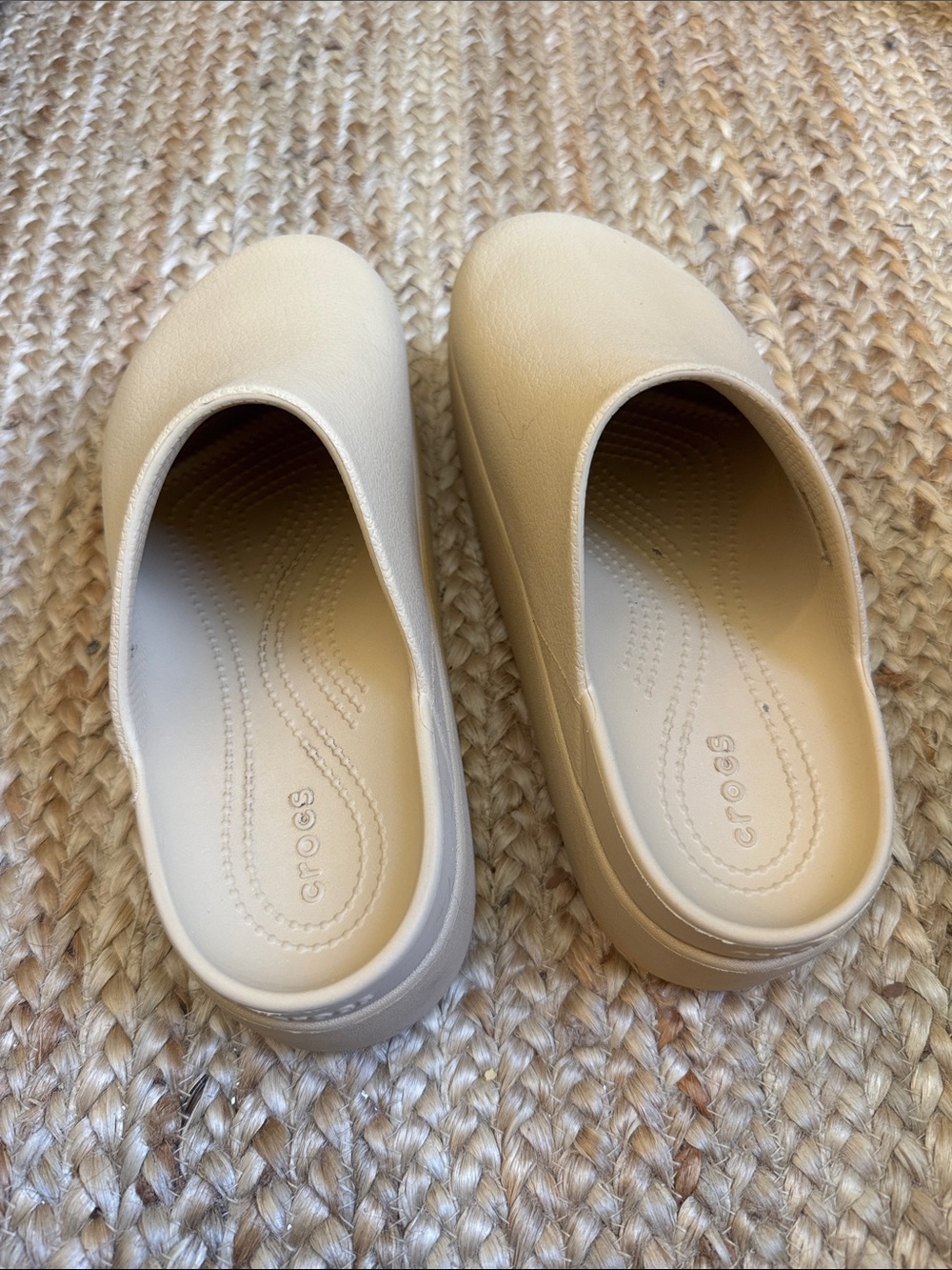 Crocs Womens W9 Tan Beige Platform Dylan Clogs - Picture 3 of 7